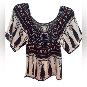 Forever 21 Red, White, & Blue Cropped Short Sleeve Top (Size M)